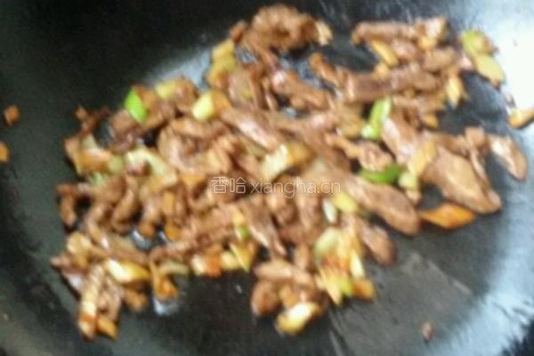牛肉丝土豆烧豆角的做法图解5
