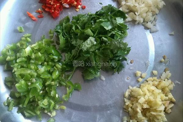 皮蛋拌豆腐的做法图解3