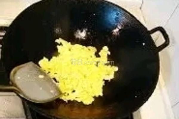 扬州炒饭的做法图解4