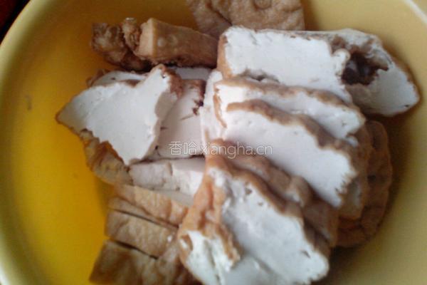 豆腐炒胡萝卜的做法图解2