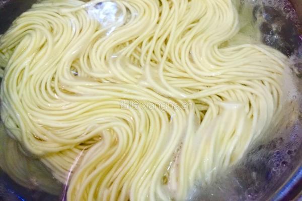 油泼面的做法图解2
