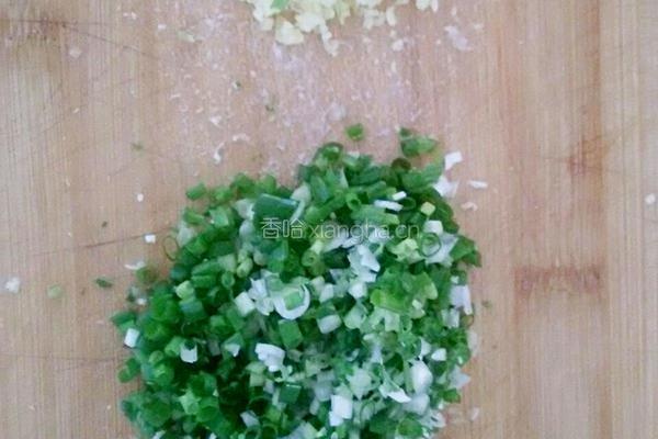 水晶萝卜肉馅煎饺的做法图解3