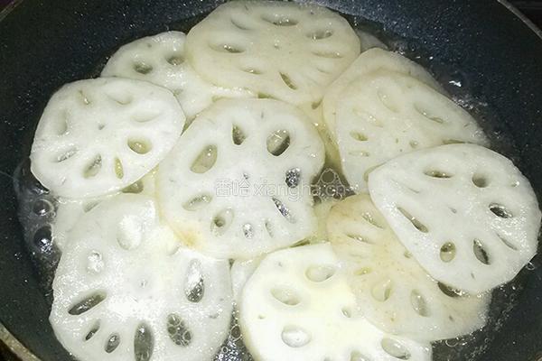 糖醋藕片的做法图解3