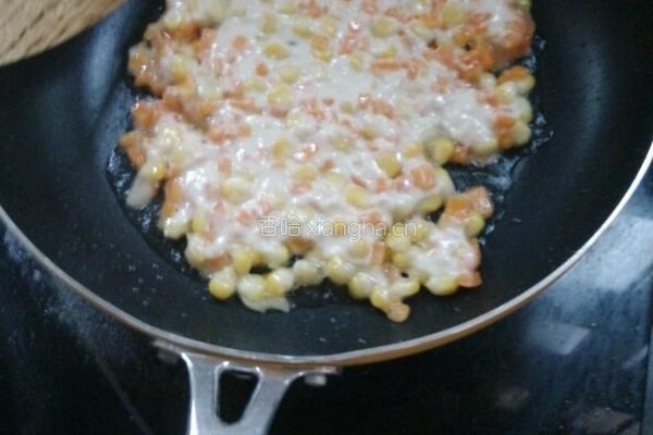 红萝卜玉米饼的做法图解8