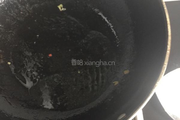 毛豆炒肉丁的做法图解3