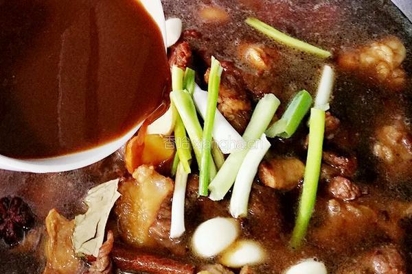 酱炖牛筋肉的做法图解9