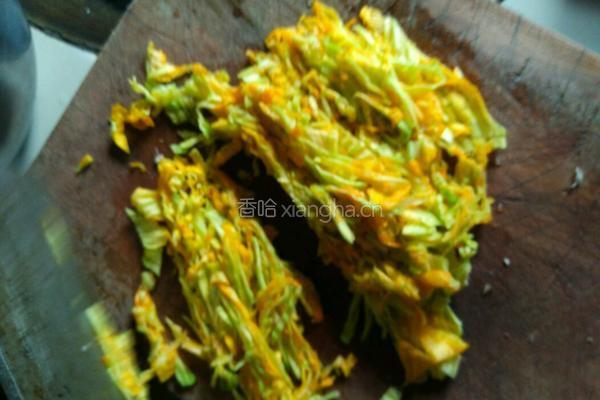 茄子土豆南瓜花饼的做法图解3