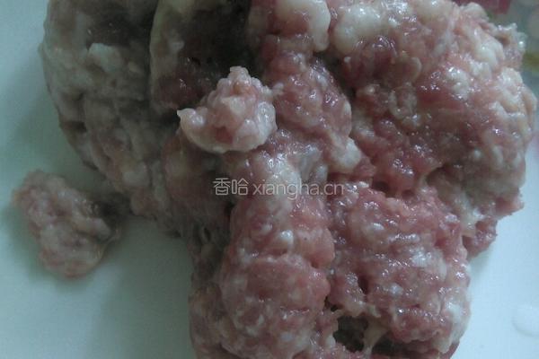 咸蛋蒸肉饼的做法图解1