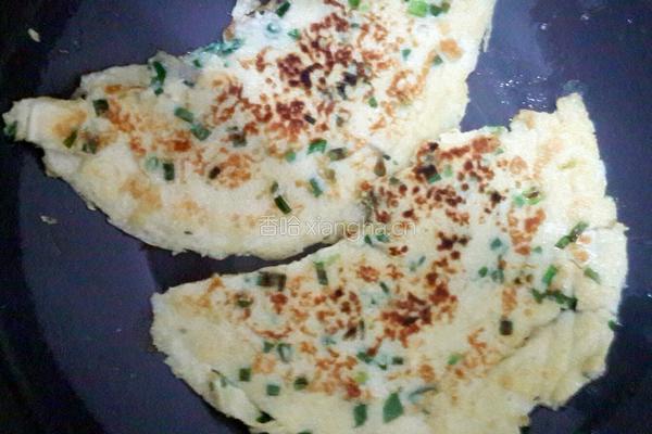 鸡蛋葱花饼。的做法图解3