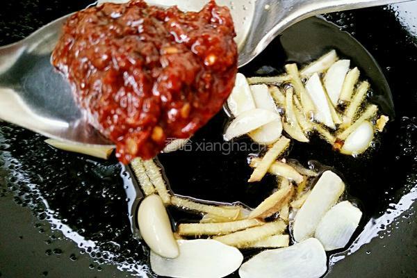 木耳炒豆腐的做法图解6