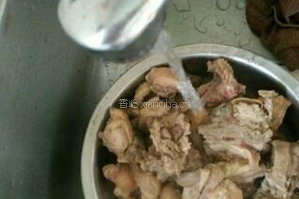 飘香啤酒鸭的做法图解5