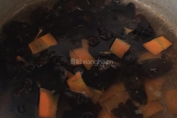 生椒凉拌黑木耳的做法图解3