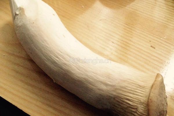 猪肉爆杏鲍菇的做法图解4