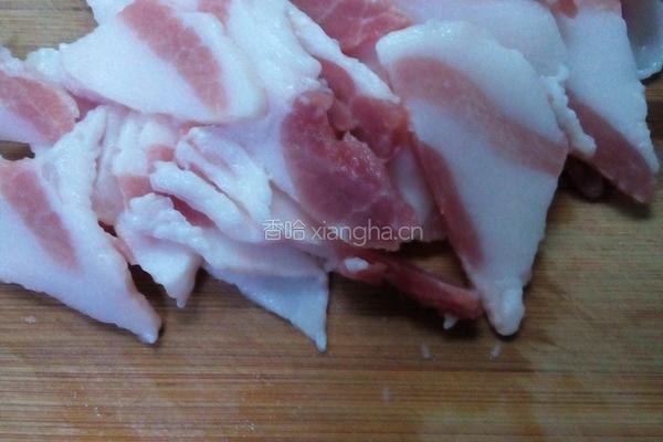 五花肉烧梅菜的做法图解1