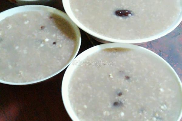 薏米红豆粥的做法图解5