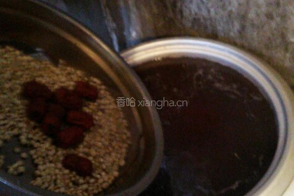 薏米红豆粥的做法图解4