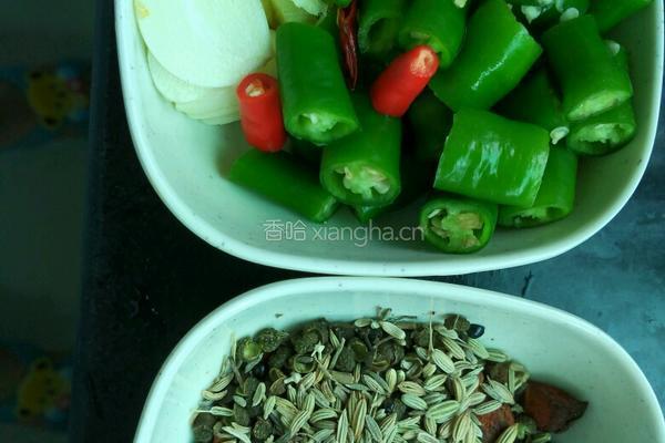 干煸鸭舌的做法图解2