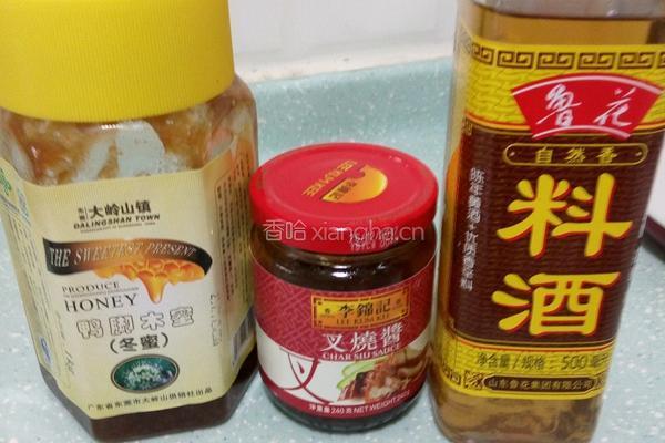 叉烧汁鸡翅的做法图解1