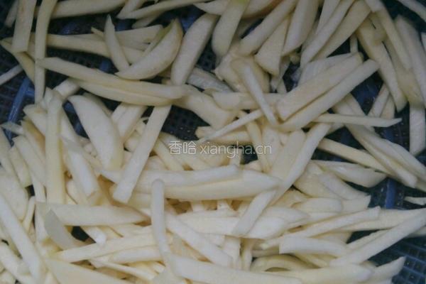 茭白炒肉丝的做法图解2