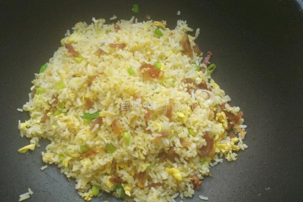 蒜苗腊肠蛋炒饭的做法图解6