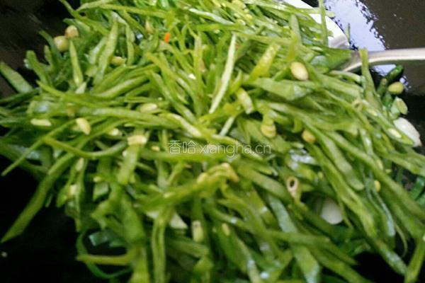 清炒豆角丝的做法图解5