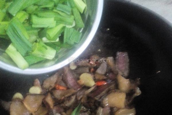 青蒜炒腊肉的做法图解6