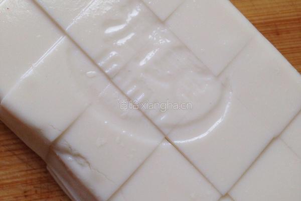 香菇豆腐的做法图解1