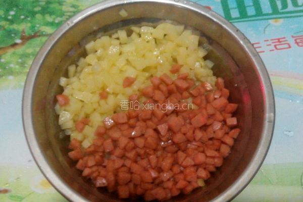 三丁炒饭的做法图解3