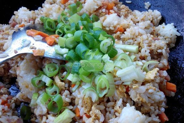培根蛋炒饭的做法图解7