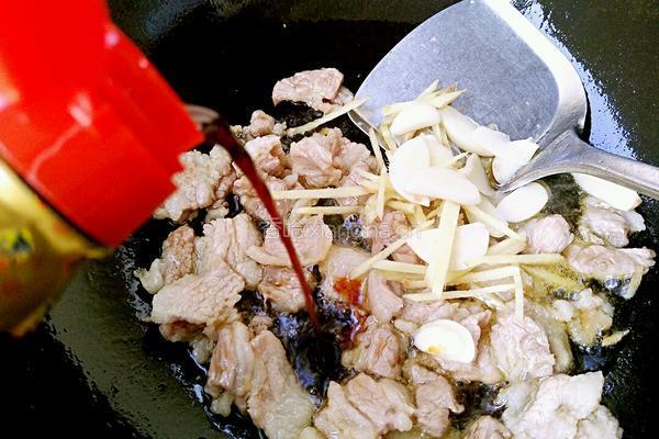 芹菜炒粉条的做法图解5