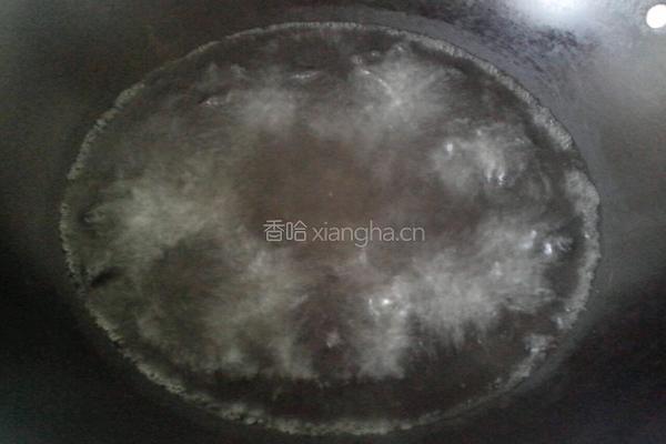 番茄瘦肉汤的做法图解3