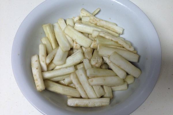 糖醋脆皮茄子的做法图解2