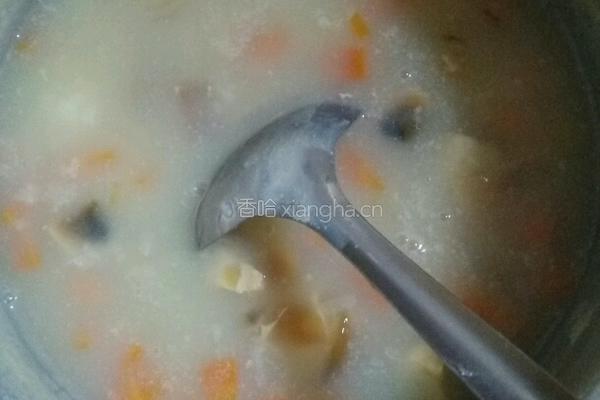 皮蛋胡萝卜瘦肉粥