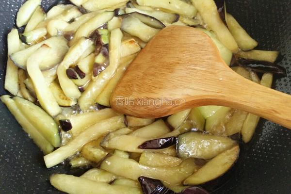蒜香烧茄子的做法图解3