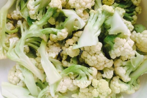 干煸花菜的做法图解1