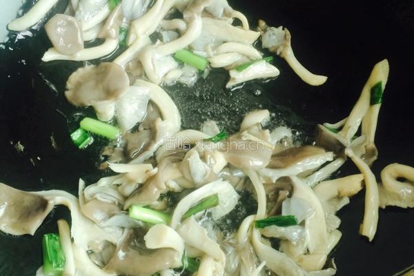 蘑菇青菜的做法图解3