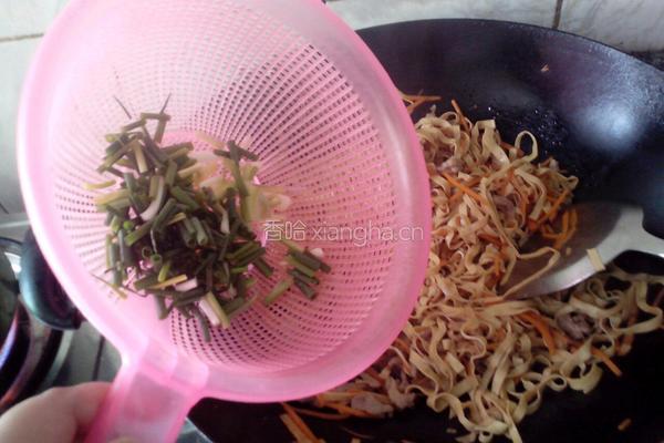 千张炒肉的做法图解13