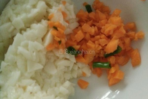 红烧狮子头的做法图解1