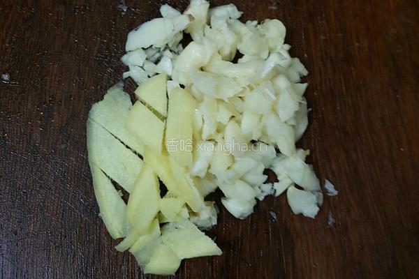 凉瓜炒腊肉的做法图解3