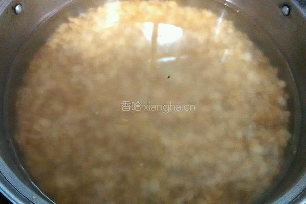 肉末麦片粥的做法图解2