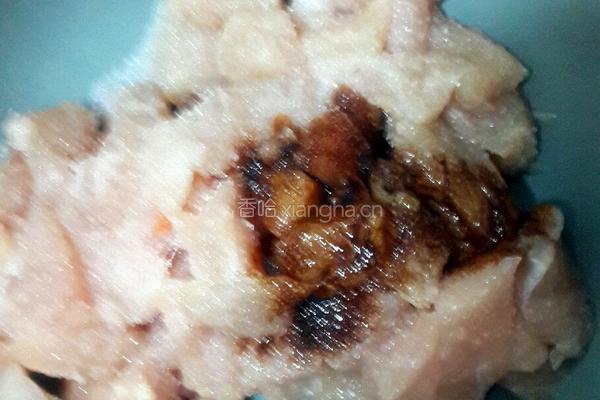 芹菜萝卜炒鸡丁。的做法图解4