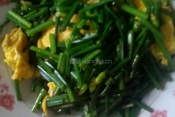 韭菜花炒鸡蛋的做法图解3