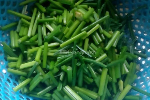 韭菜花炒鸡蛋的做法图解1