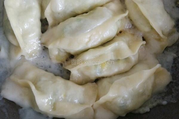 锅贴的做法图解7