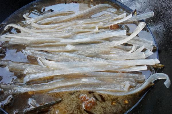 红烧肉炖干豆角的做法图解9