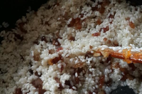 生炒糯米饭的做法图解1