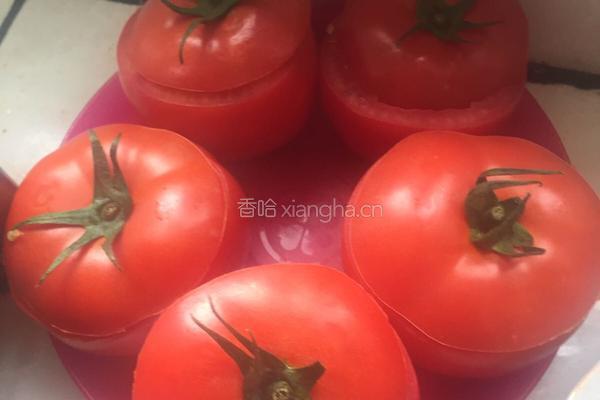 鸡肉山珍番茄盅的做法图解1