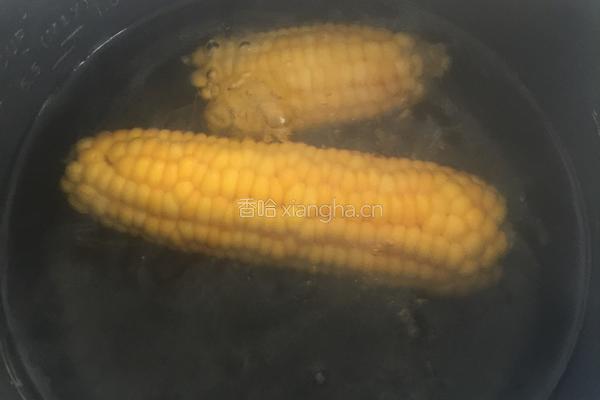 减肥午餐，玉米和苋菜炒鸡蛋的做法图解1