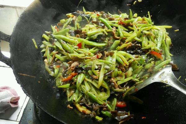 猪肉炒三丝的做法图解4
