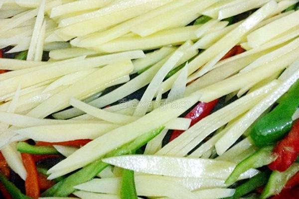 辣椒土豆的做法图解2